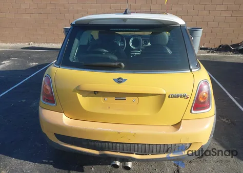 2009 Mini Cooper S z USA, uszkodzony, nr VIN WMWMF73559TV39707